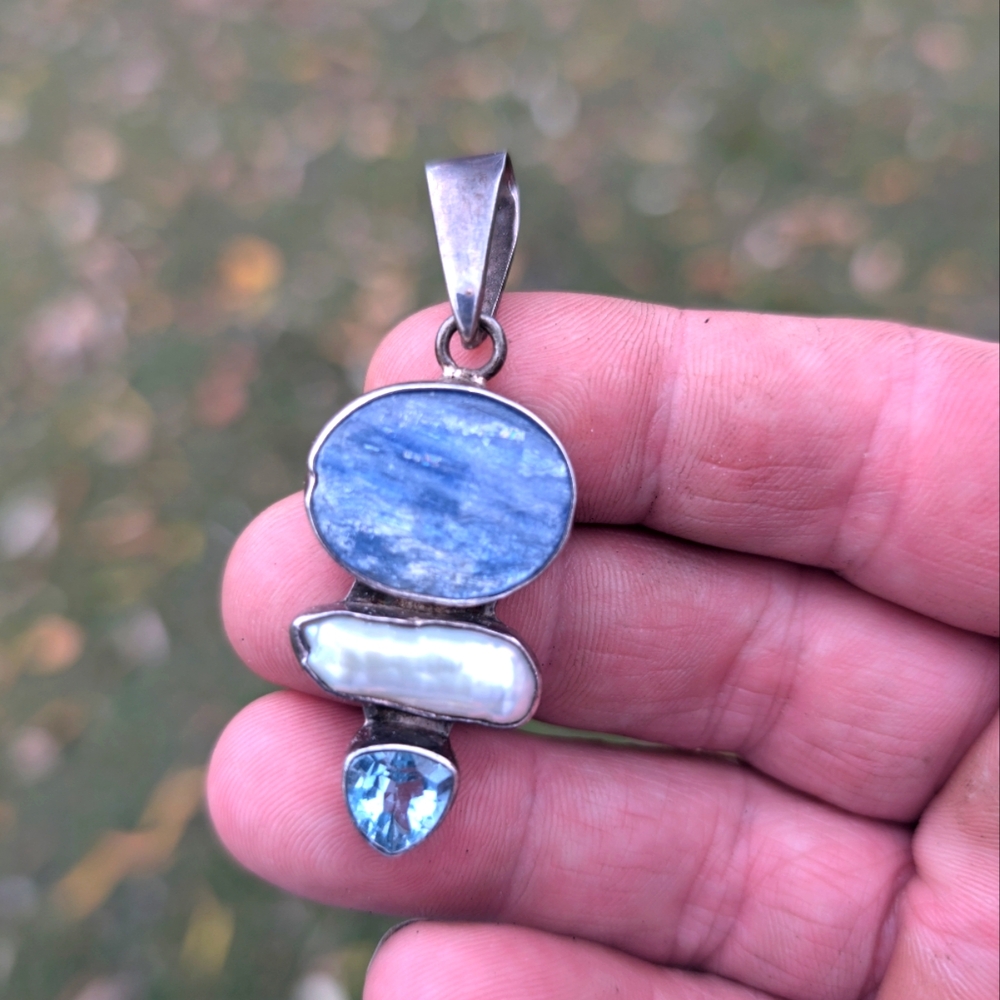 Sterling silver obsidian pendant